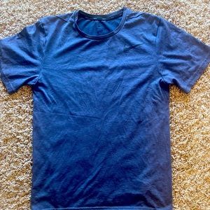 Nike men’s medium blue t-shirt